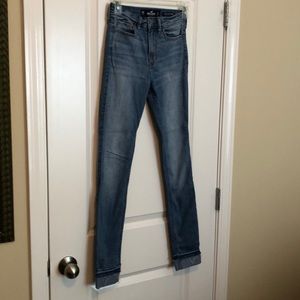 Hollister high rise super skinny jeans size 00